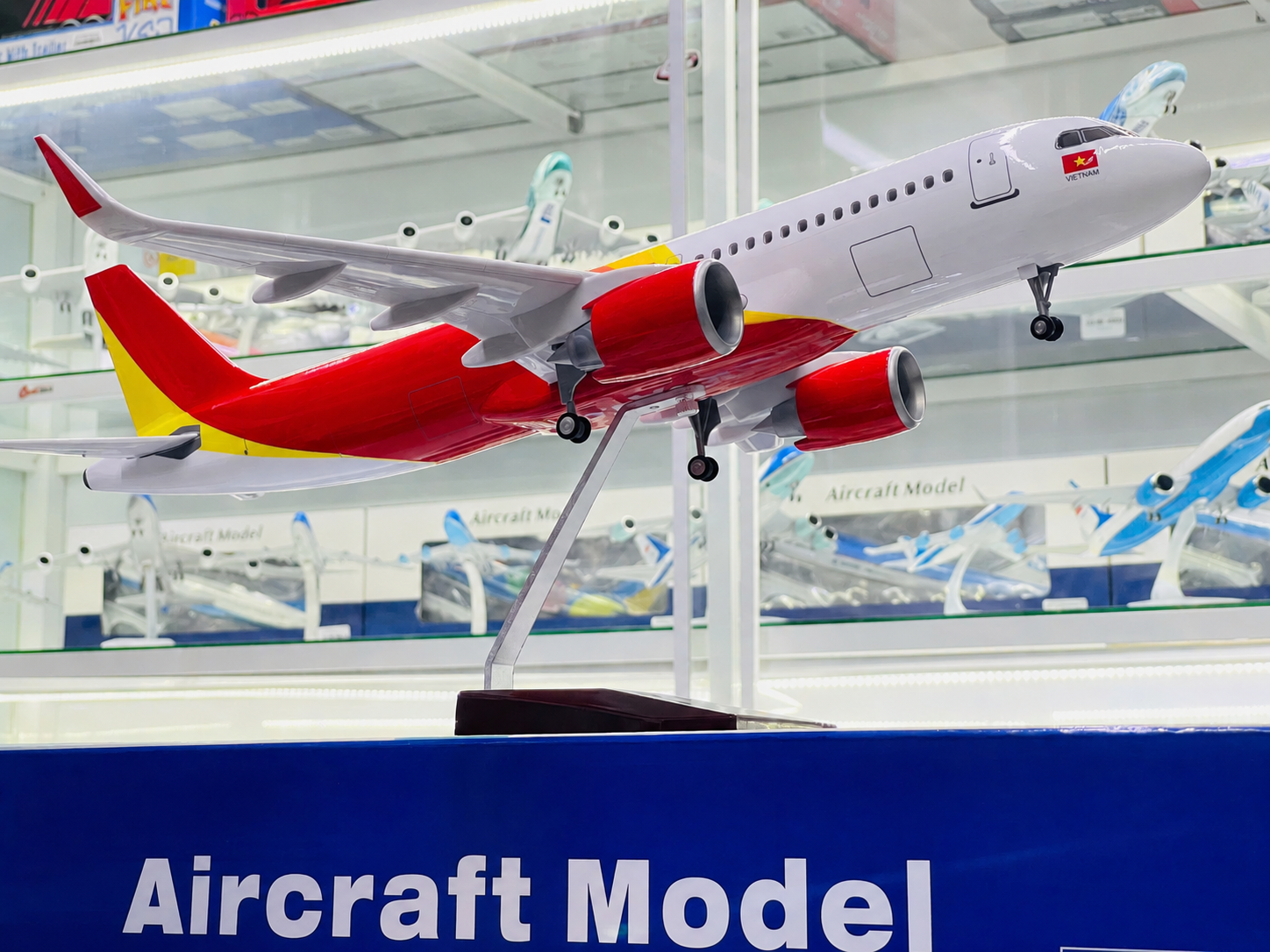  Mô hình máy bay VJ Air Airbus A320 47cm 1:130 No LED 47cm MB47088 