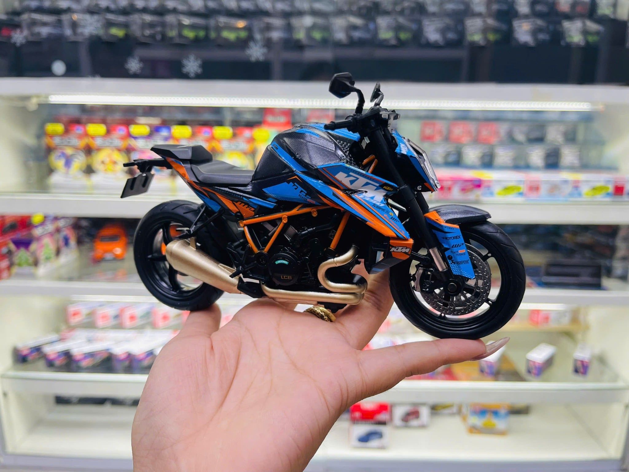  Mô hình xe mô tô KTM Duke RC1390 có âm thanh đèn tỉ lệ 1:12 Alloy model 644108 MT12024 