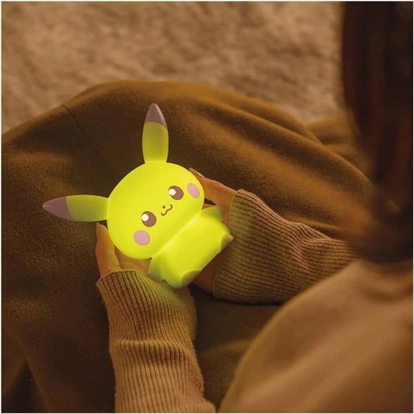  Mô hình nhân vật Pokemon LED Light Pikachu - có đèn led Takara Tomy 56488 