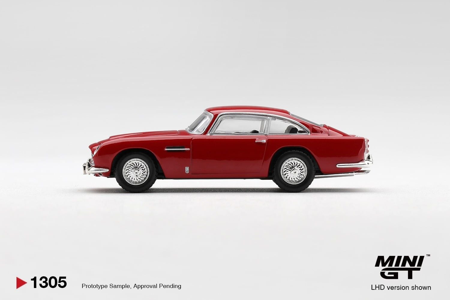 Mô hình xe Aston Martin DB5 Fiesta Red tỉ lệ 1:64 MiniGT MGT01305 