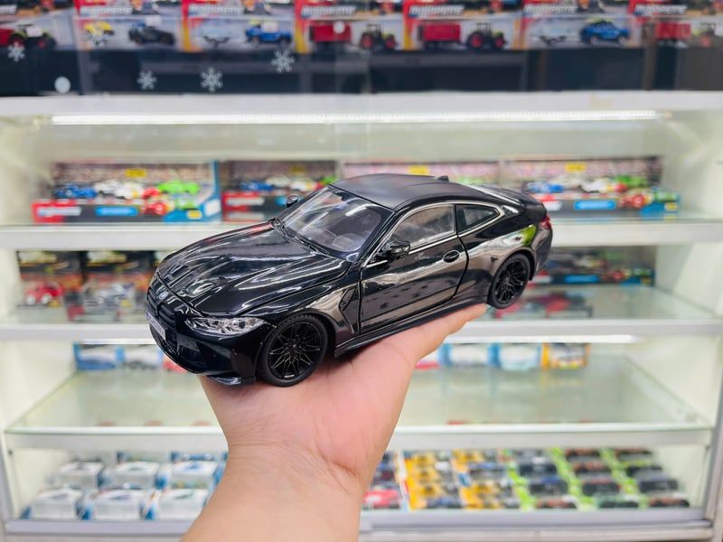  Xe ô tô mô hình bằng hợp kim và nhựa BM M4 tỉ lệ 1:24 Chezhi OT24154 