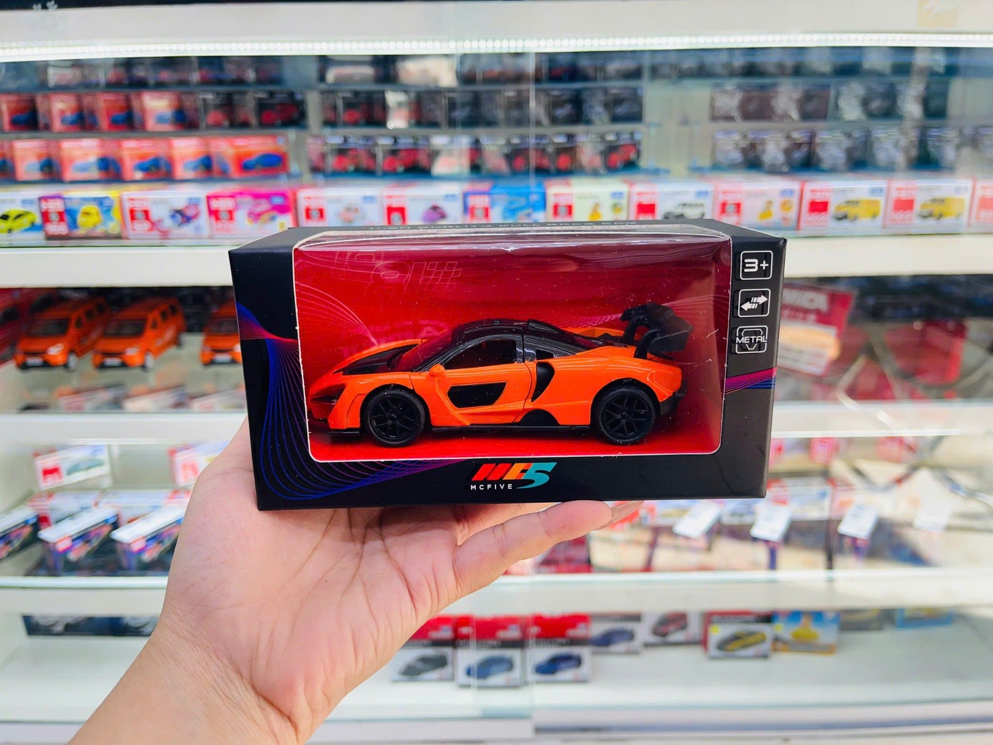 Mô hình xe bằng kim loại có trớn tỉ lệ 1:36 OT36001 