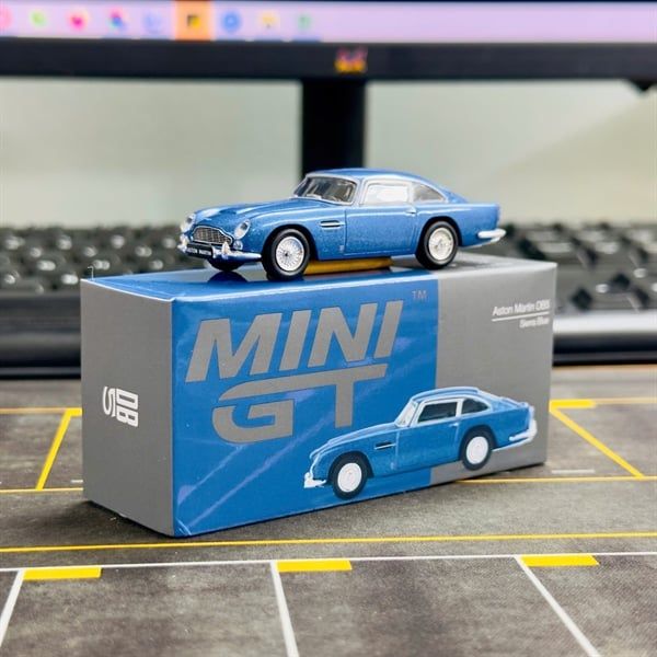  [Hàng Loose] Mô hình xe Aston Martin DB5 Sierra Blue tỉ lệ 1:64 MiniGT MGT00954 