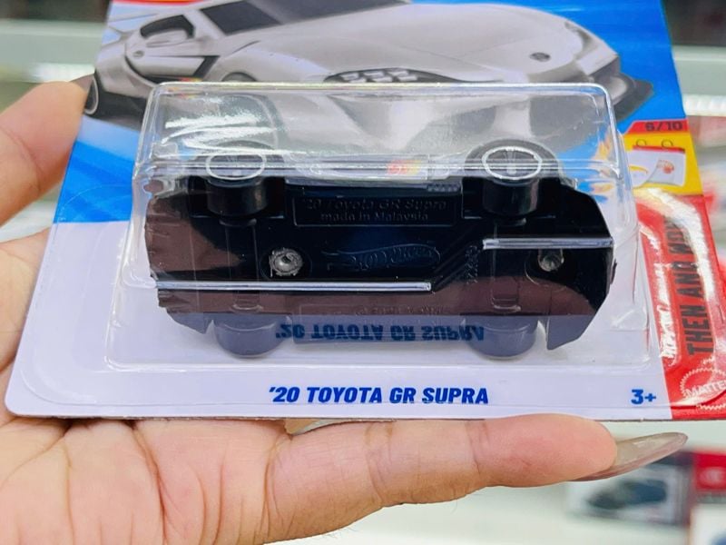  Mô hình xe Toyota '20 GR Supra Hot Wheels kim loại có bản quyền chính hãng tỉ lệ 1:64 C4982-TOYO 
