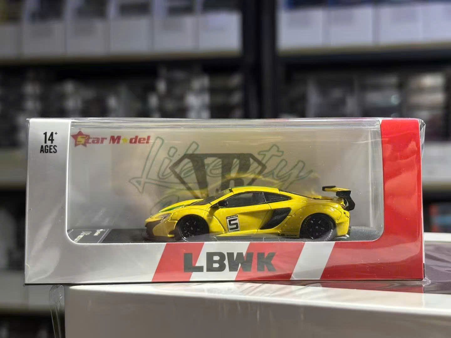  Mô hình xe Mclaren 650S LB works Liberty walk yellow #5 hộp mica tỉ lệ 1:64 Star model OT644501 