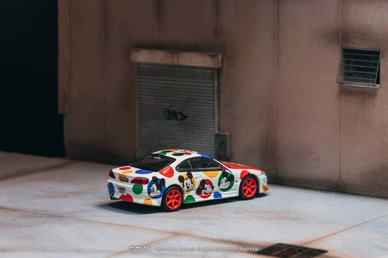  Mô hình xe Nissan Silvia (S15) VERTEX Mickey Mouse bản card tỉ lệ 1:64 Tarmac Works T64G-023-MK 