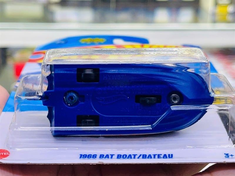  Mô hình thuyền 1966 Bat Boat/Bateau Fantasy Hotwheels kim loại có bản quyền chính hãng tỉ lệ 1:64 C4982-FA 