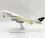  Mô hình máy bay Pakistan International Airlines PIA B747 có bánh xe - kích thước 30cm MB30054 