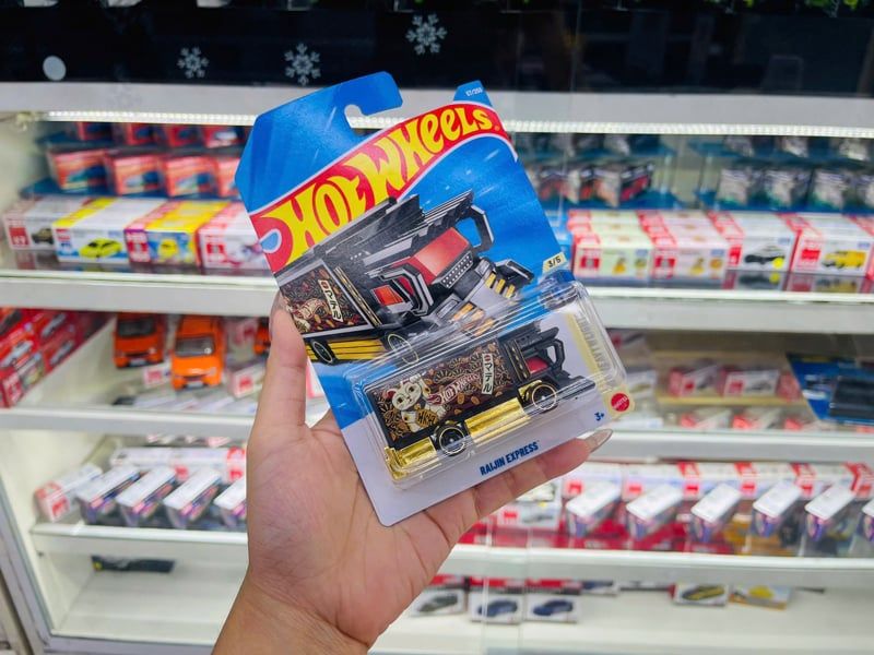  Mô hình xe tải Raijin Express black Fantasy Hot Wheels kim loại có bản quyền chính hãng tỉ lệ 1:64 C4982-FA 