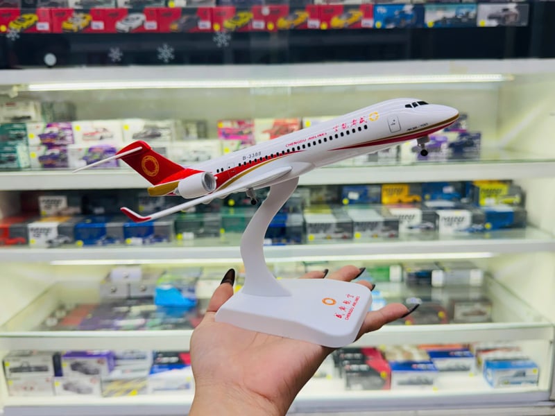  Mô hình máy bay Chengdu C909 (ARJ) 24cm MB24006 
