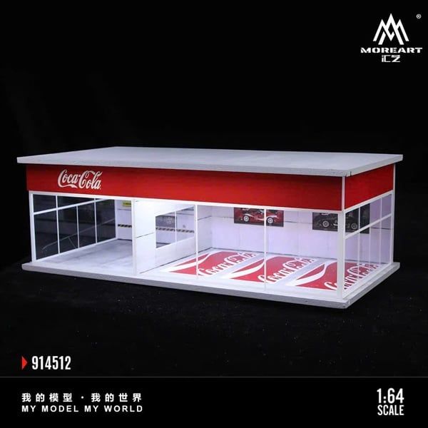  Hộp trưng bày mô phỏng showroom garage Coca cola có đèn - mica kích thước 30cm x 15cm x 10cm tỉ lệ 1:64 MoreArt MO914512 
