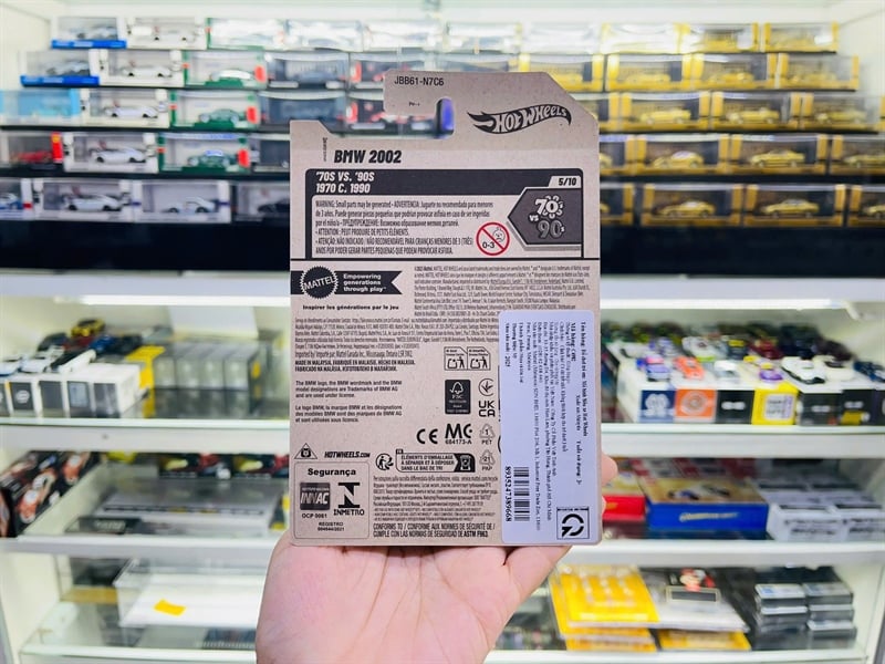  Mô hình xe BMW 2002 Hotwheels kim loại có bản quyền chính hãng tỉ lệ 1:64 C4982-BMW 