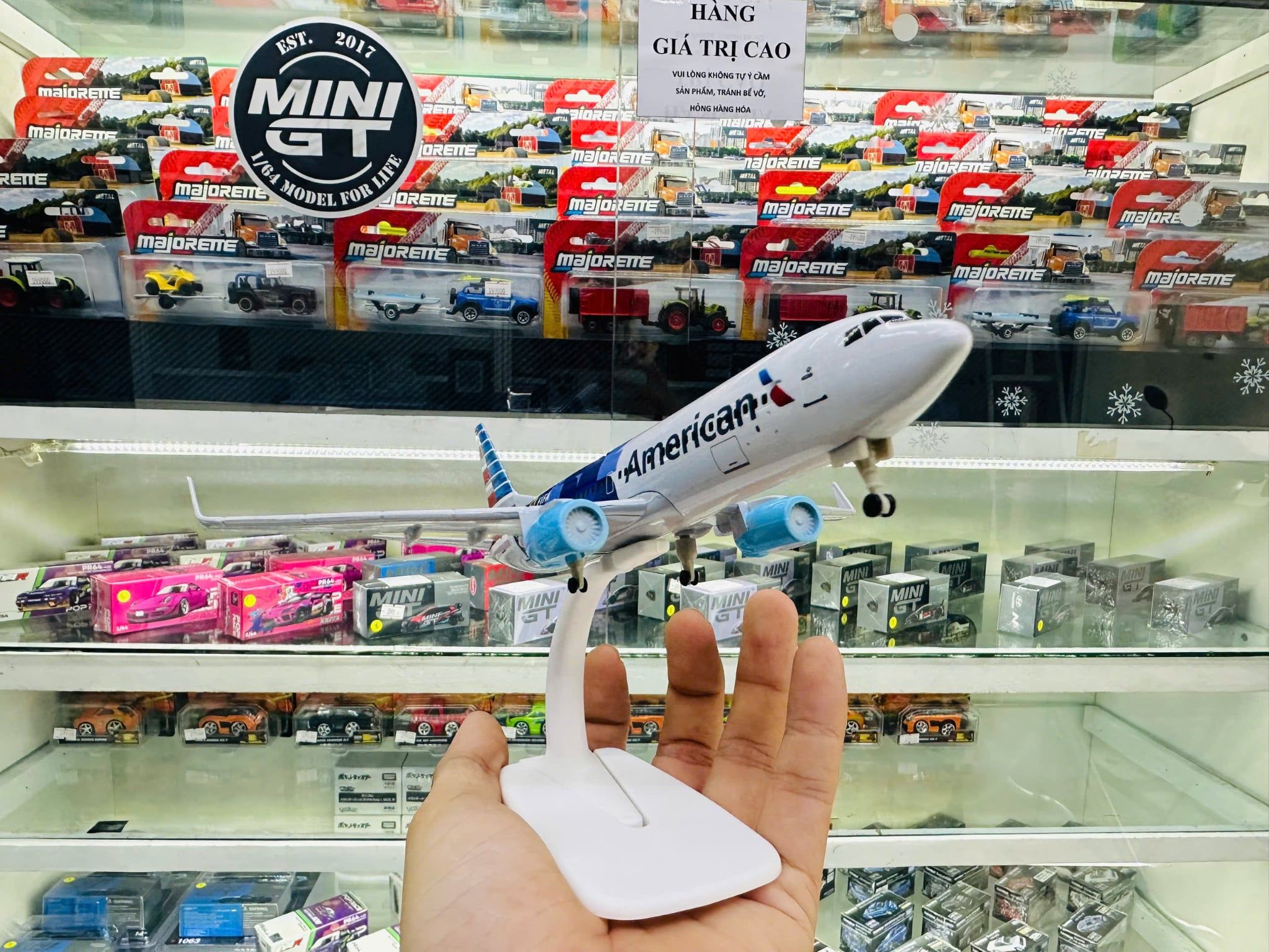  Mô hình máy bay USMCA World Cup dòng B737 20cm có bánh xe MB20166 