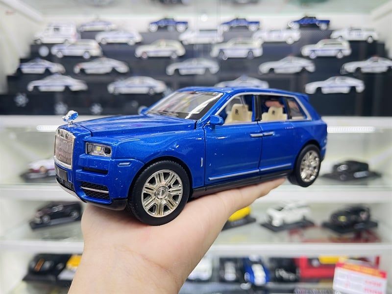  Xe ô tô mô hình bằng hợp kim và nhựa RR Cullinan tỉ lệ 1:24 Chezhi OT340 