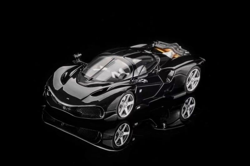  Mô hình xe Nilu27 NILU Openable Gull-Wing Doors tỉ lệ 1:64 Motorhelix MH M6700 