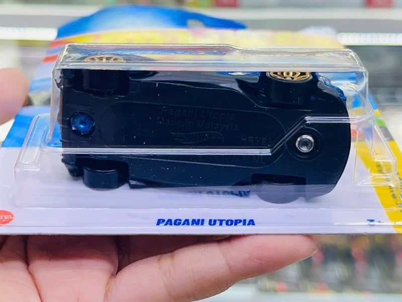  Mô hình xe Pagani Utopia Blue Hotwheels kim loại có bản quyền chính hãng tỉ lệ 1:64 C4982-PA 