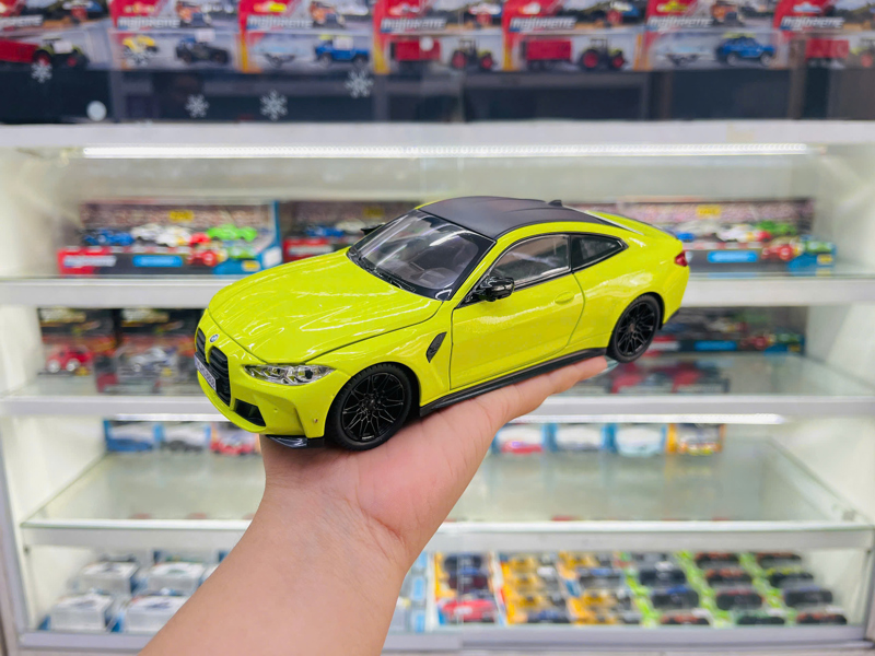  Xe ô tô mô hình bằng hợp kim và nhựa BM M4 tỉ lệ 1:24 Chezhi OT24154 