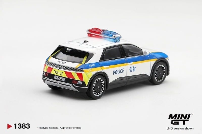  Mô hình xe Hyundai Ioniq 5 Police Car tỉ lệ 1:64 MiniGT MGT01383 