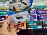  Mô hình xe Porsche 911 Turbo Cabriolet White Hotwheels kim loại có bản quyền chính hãng tỉ lệ 1:64 C4982-PO 