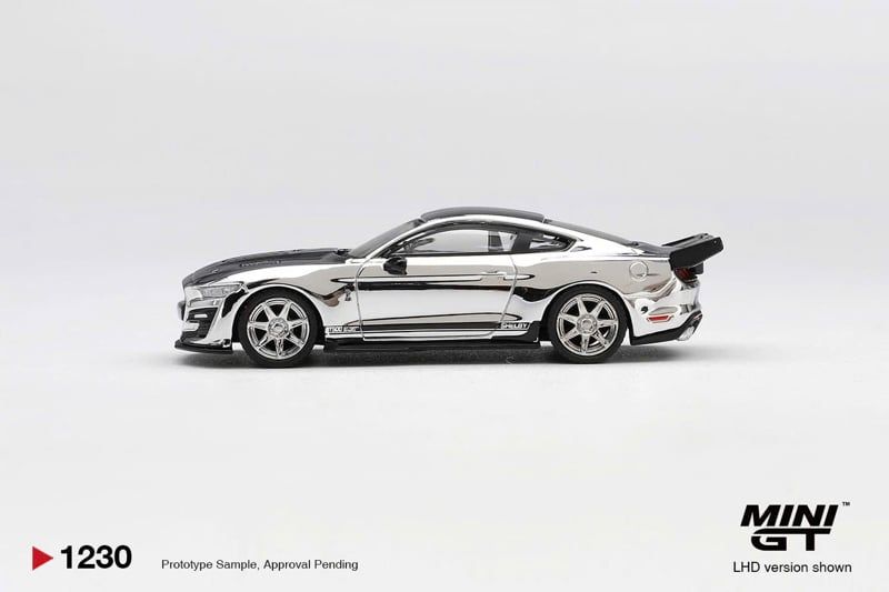  Mô hình xe Shelby GT500 Dragon Snake Concept Chrome Silver bản card tỉ lệ 1:64 MiniGT MGT01230 