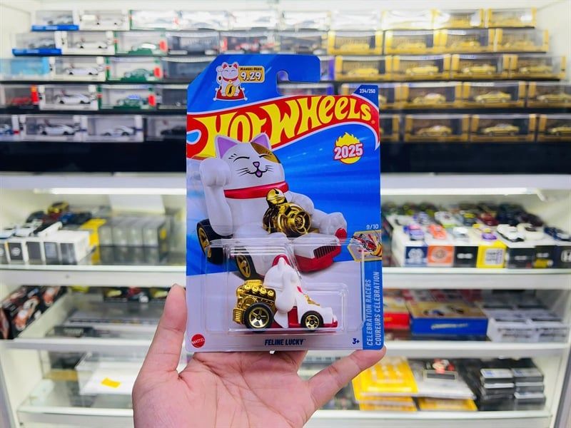  Mô hình xe tải Mèo thần tài Feline lucky Maneki Neko Fantasy Hotwheels kim loại có bản quyền chính hãng tỉ lệ 1:64 C4982-FA 