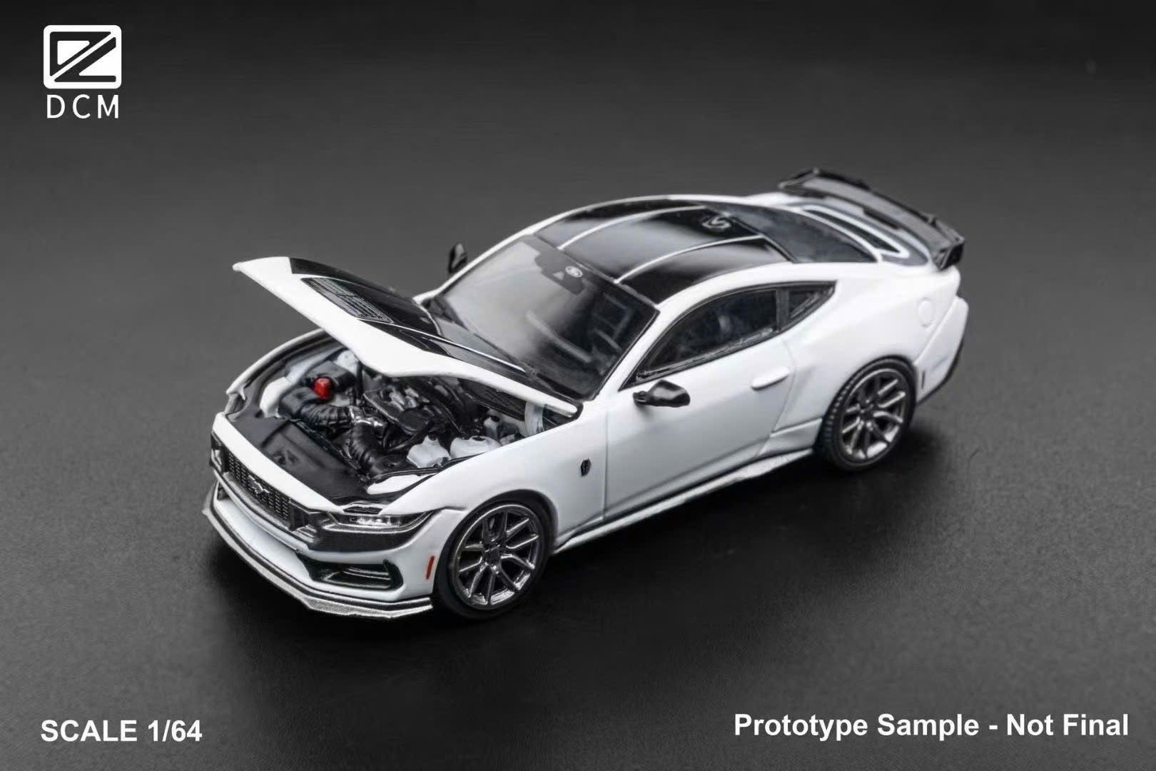  Mô hình xe Ford Mustang Dark Horse white 2024 mở capo tỉ lệ 1:64 DCM model OT64468 