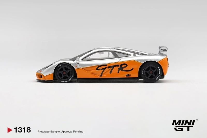  Mô hình xe McLaren F1 GTR 1995 Presentation bản card tỉ lệ 1:64 MiniGT MGT01318 