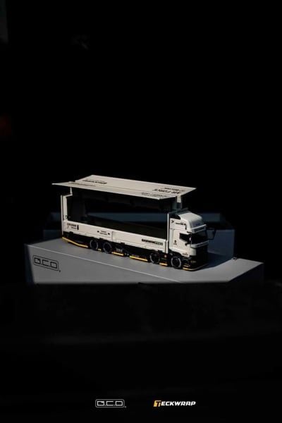  Mô hình xe Hino Profia 2018 Transport Truck Air Force Livery tỉ lệ 1:64 GCD x Teckwrap x DarwinPRO KS-118-688 