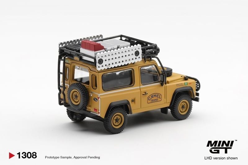  Mô hình xe Land Rover Defender 90 1985 Camel Trophy Borneo Team Brazil tỉ lệ 1:64 MiniGT MGT01308 