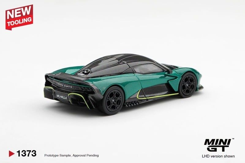  Mô hình xe Aston Martin Valhalla Podium Green tỉ lệ 1:64 MiniGT bản Box MGT01373 