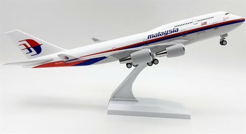  Mô hình máy bay Malaysia Airlines Boeing 747 kích thước 30cm MB30038 