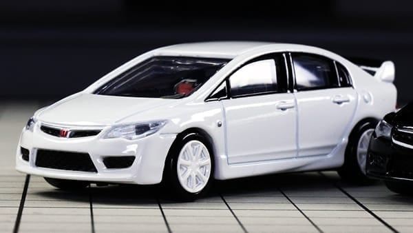  Mô hình xe Honda Civic Type R (FD2) No.23 tỉ lệ 1:64 Tomic Premium 297772 