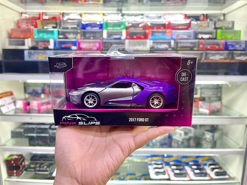  Mô hình xe Ford GT 2017 Dark Teal Pink Slips tỉ lệ 1:32 Jada 24106 