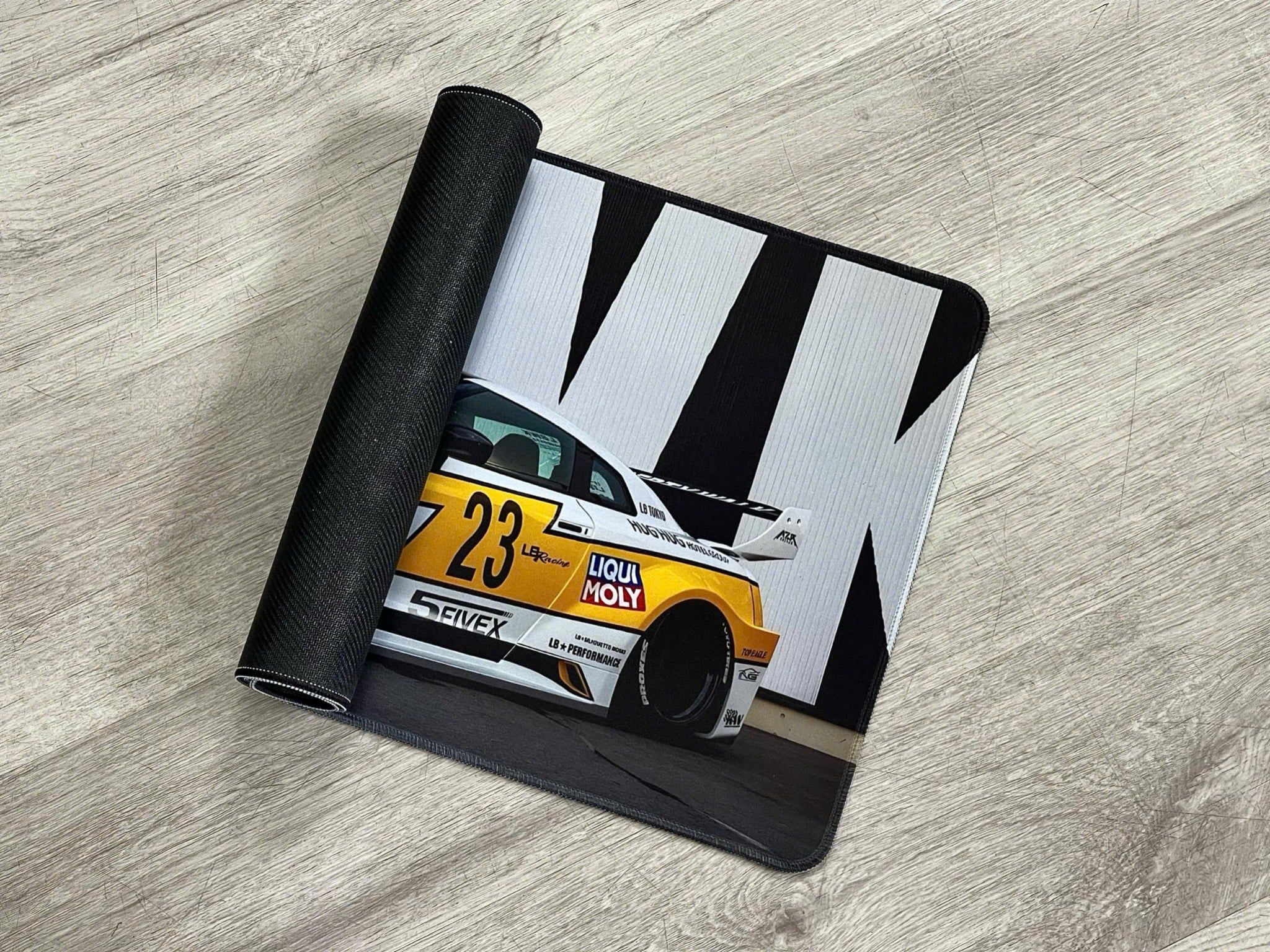  Phụ kiện Thảm lót chống trượt chủ đề siêu xe Nissan kích thước 30x60cm Autono1 PT120A 