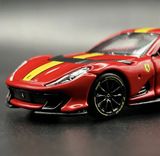  Mô hình xe Ferrari Ferrari 812 Competizion red - Speed Icon bản card tỉ lệ 1:64 Maisto 15709 