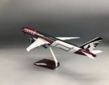  Mô hình máy bay dòng B B777 Qatar Formula 1 no led MB47125 