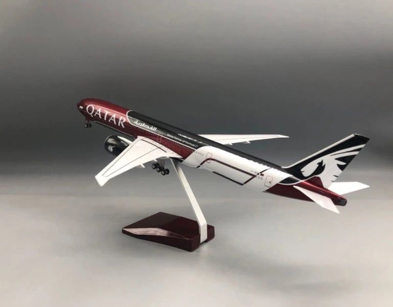  Mô hình máy bay dòng B B777 Qatar Formula 1 no led MB47125 
