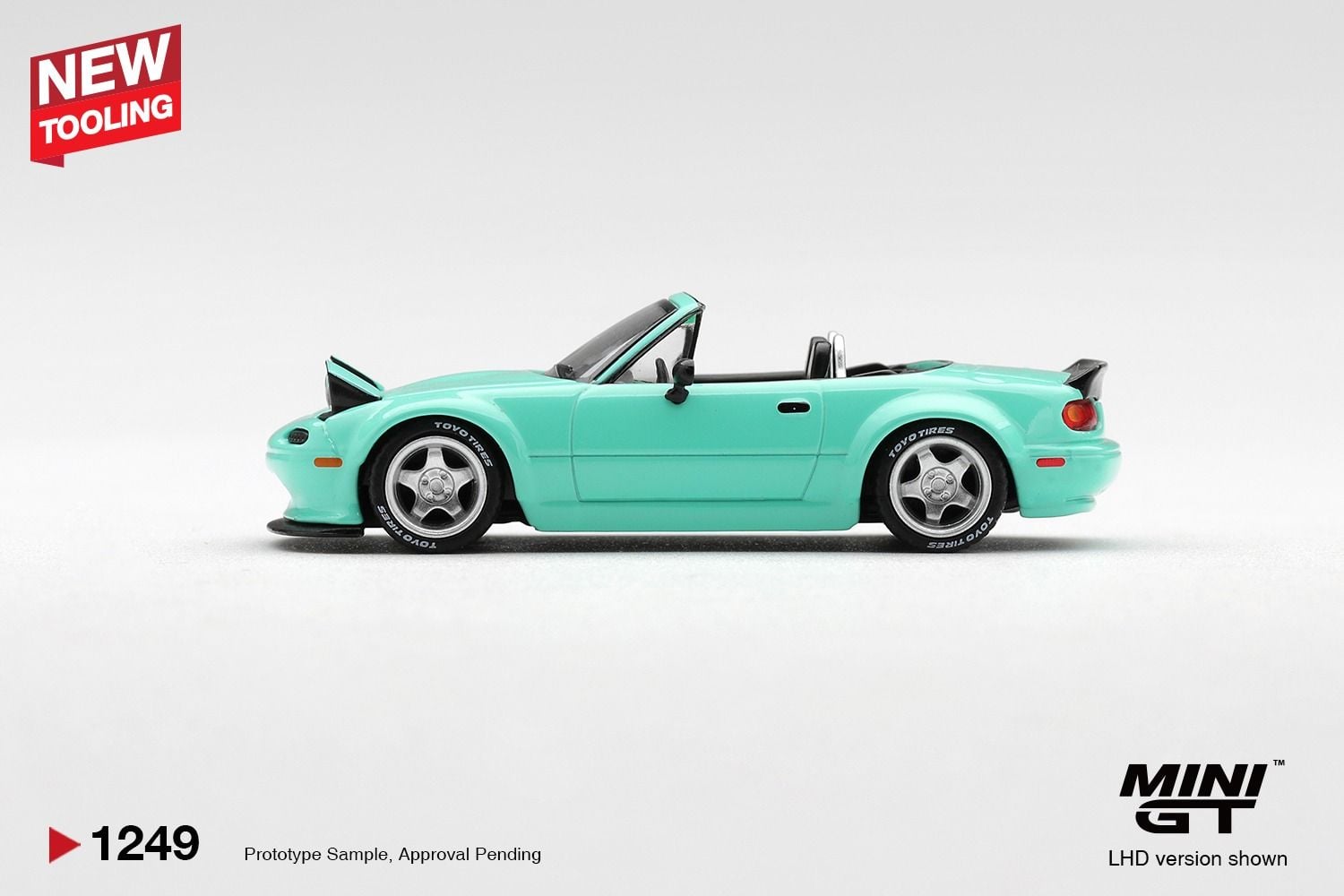  Mô hình xe Mazda MX-5 (NA) Pandem Mint Green bản card tỉ lệ 1:64 MiniGT MGT01249 