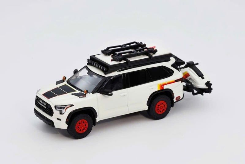  Mô hình xe Toyota Sequoia XK80 TRD Pro White TRD Livery tỉ lệ 1:64 GCD model KS-068-440 