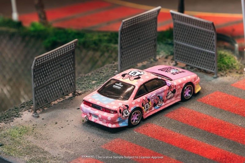  Mô hình xe Nissan Silvia (S14) VERTEX Minnie Mouse bản card tỉ lệ 1:64 Tarmac Works T64G-018-MN 