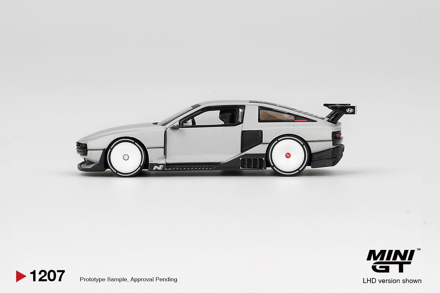  Mô hình xe Hyundai Concept N Vision 74 (VP2) tỉ lệ 1:64 MiniGT MGT01207 