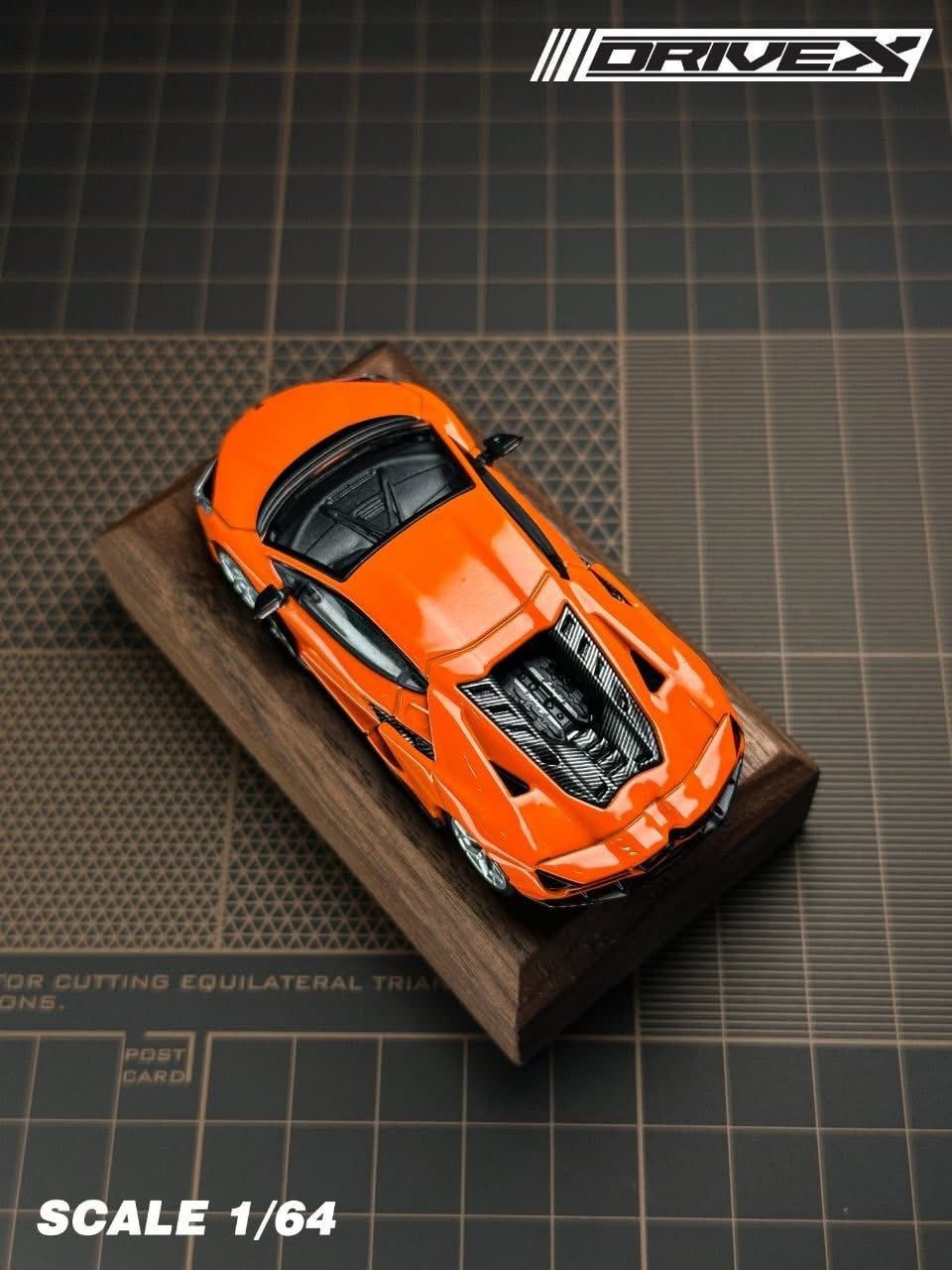 Mô hình xe lamorghini Revuelto Hanging Card Board Diecast Model tỉ lệ 1:64 Drive X OT64785 