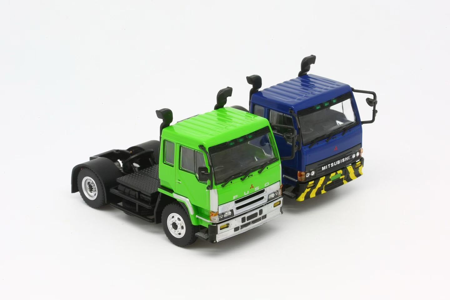  Mô hình xe đầu container Mitsubishi Fuso The Great 1986-1993s tỉ lệ 1:64 Model One x DGBT model OT64796 