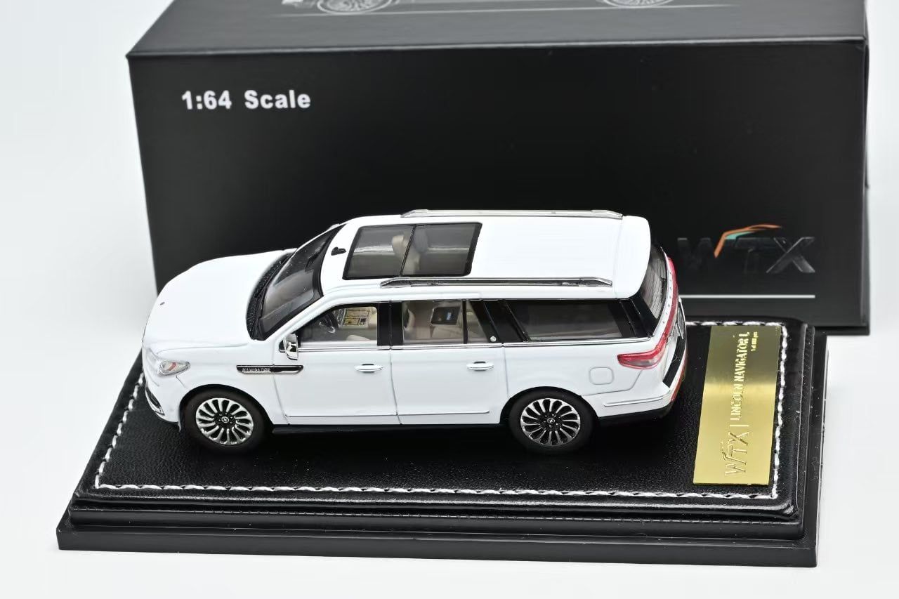  Mô hình xe Lincoln Navigator 2022 (LWB) tỉ lệ 1:64 WTX model OT64797 