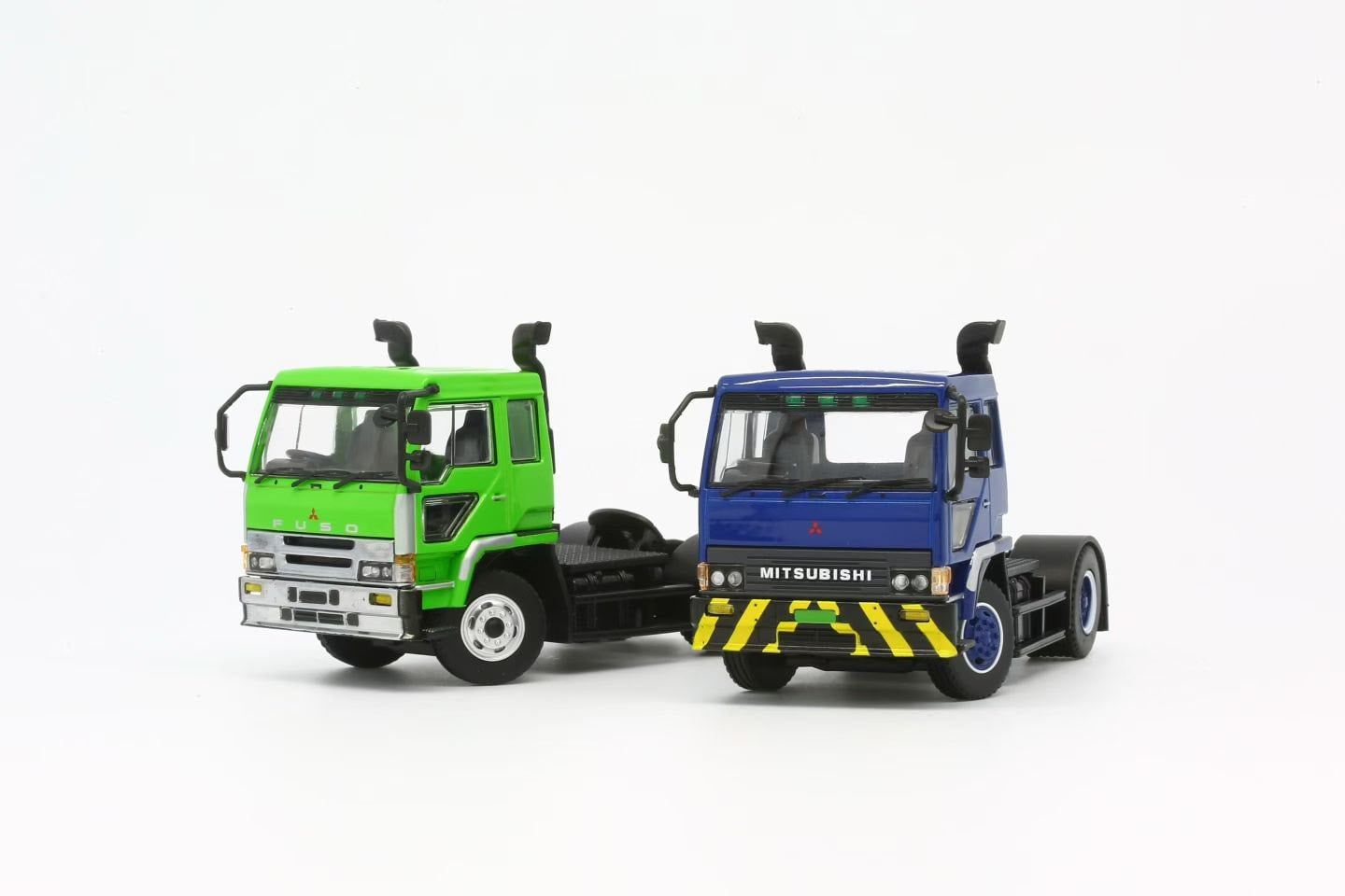  Mô hình xe đầu container Mitsubishi Fuso The Great 1986-1993s tỉ lệ 1:64 Model One x DGBT model OT64796 