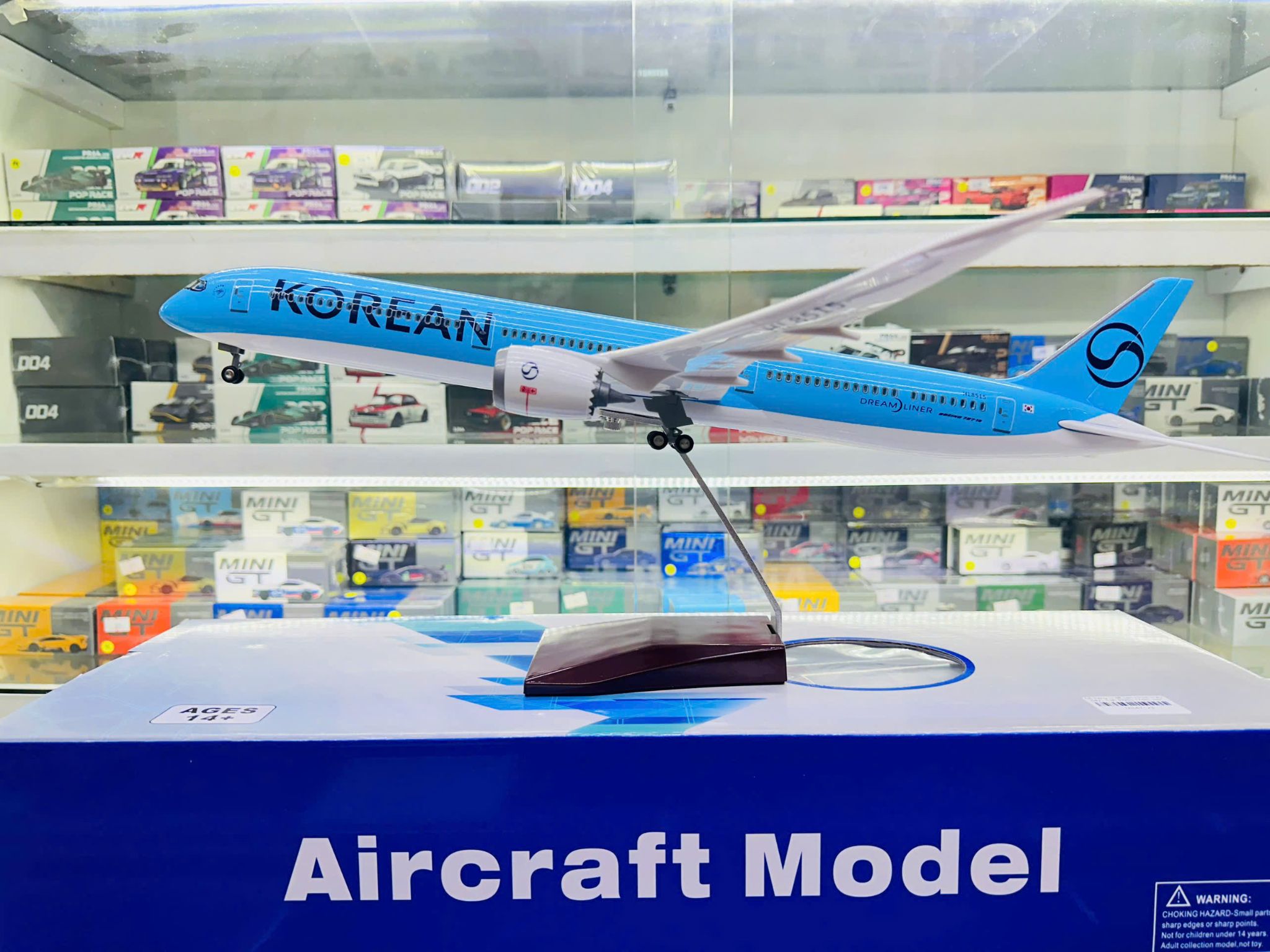  Mô hình máy bay dòng B787 Korean Air MB47123 