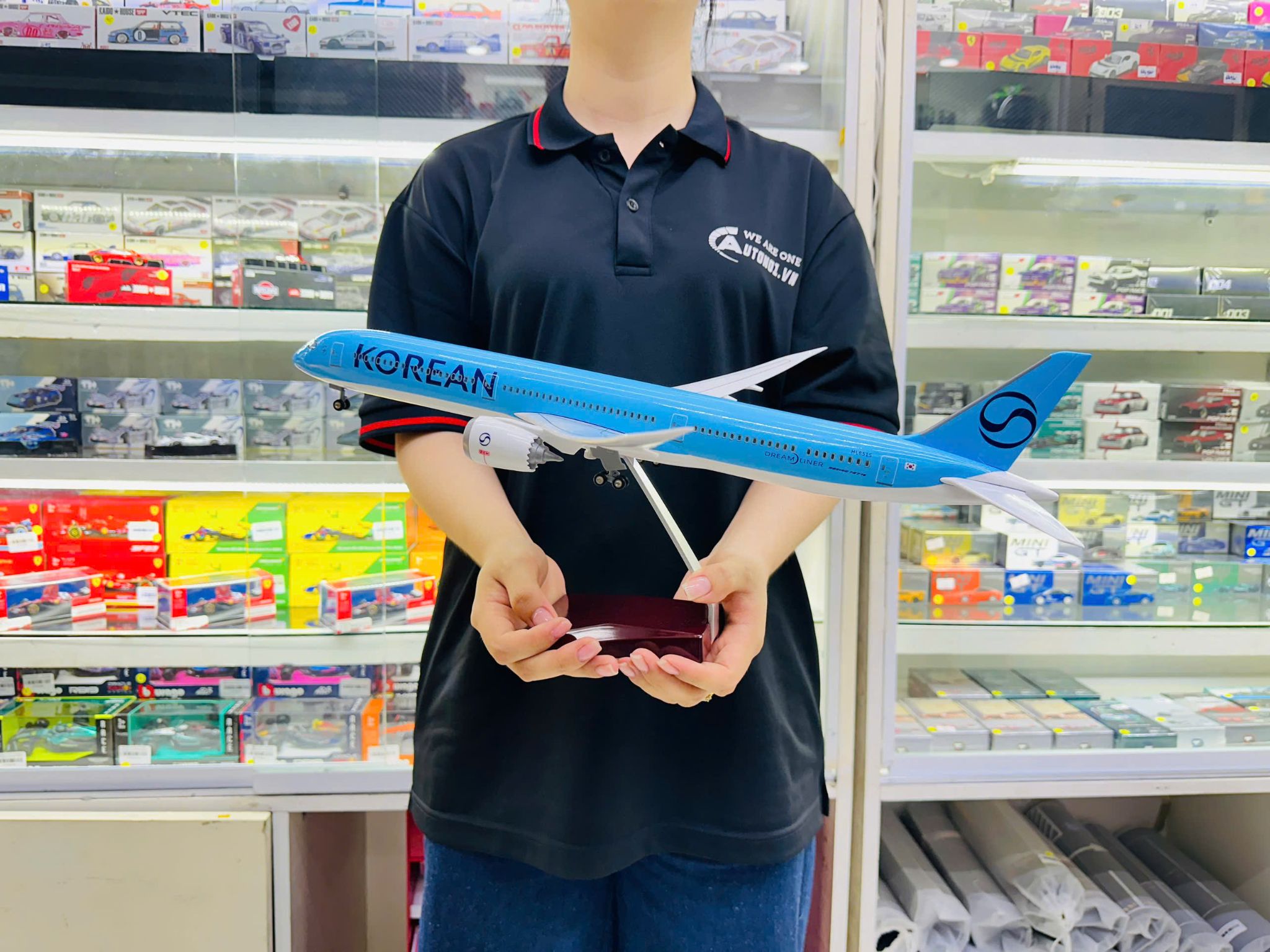  Mô hình máy bay dòng B787 Korean Air MB47123 
