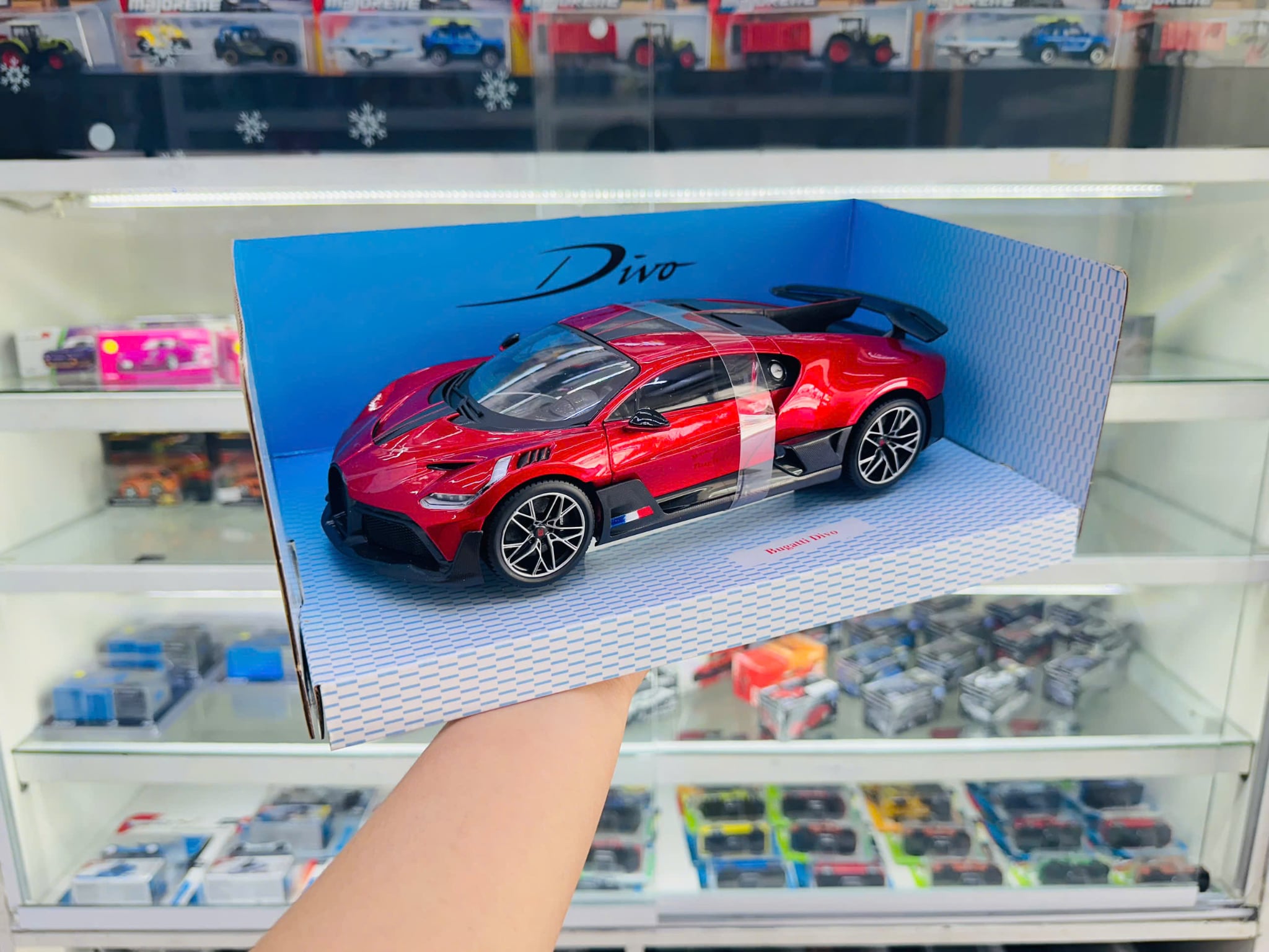  Mô hình xe Bugatti Divo 1:18 Bburago 5852 