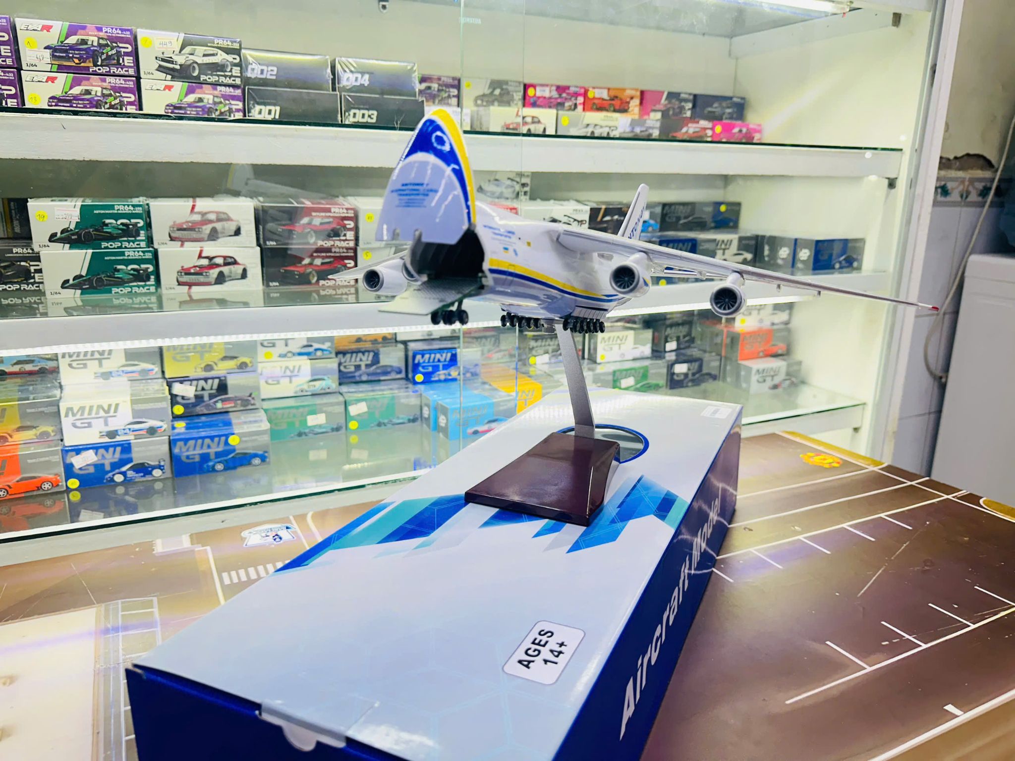  Mô hình máy bay Antonov AN-124 47cm no led MB47126 