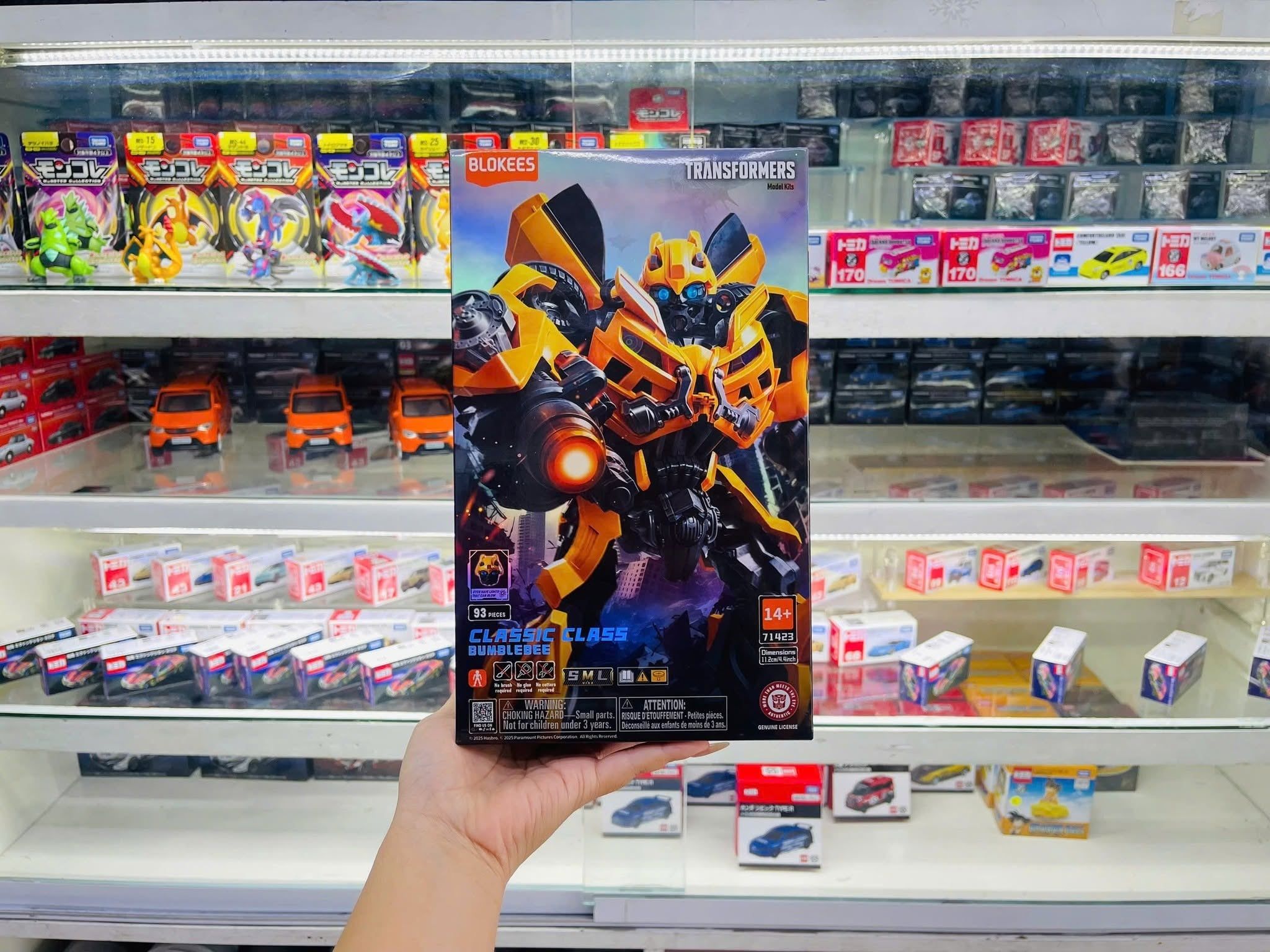  Mô hình lắp ráp có đèn serries Transformers Classic Class(CC) 22 Movie 3 Dark of the Moon Bumblebee (Luminous Eyes & Chest) Blokees 71423 